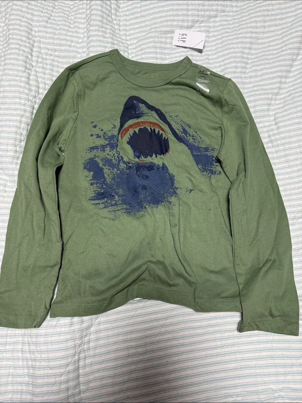 GAP Olive Green Long-Sleeve Shark Tee NWT S (6/7)